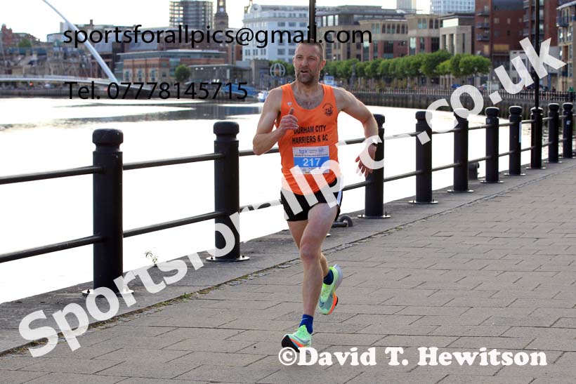 The 2022 Bridges of the Tyne 5 Mile (organised Tyne Bridge Harriers), Quayside, Newcastle, Tuesday, July 5th. Photo: David T. Hewitson/Sports for All Pics